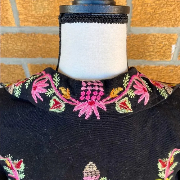 Hopeless Romantic Natalya Embroidered Jacket - Picture 8 of 12